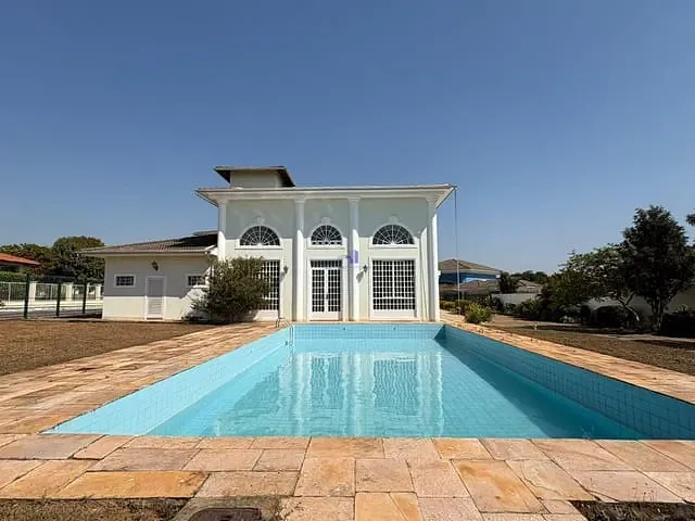 Casa com 2500m² 5 quartos e 7 banheiros, para alugar, no bairro Park Way em Brasília