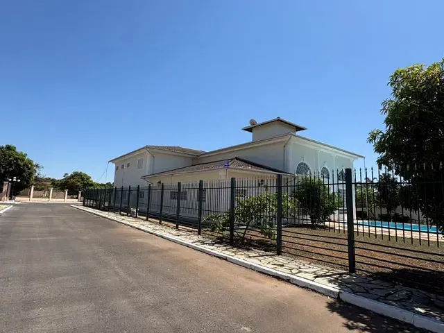 Casa com 2500m² 5 quartos e 7 banheiros, para alugar, no bairro Park Way em Brasília