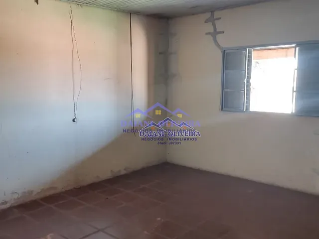 Casa com 256m² 3 quartos e 3 banheiros, à venda, no bairro CENTRO em Cambará