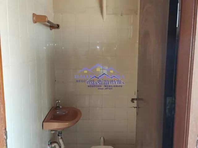 Casa com 256m² 3 quartos e 3 banheiros, à venda, no bairro CENTRO em Cambará