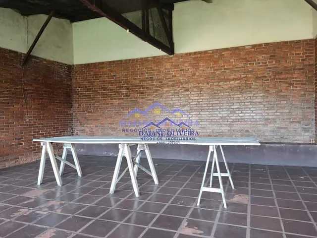 Casa com 256m² 3 quartos e 3 banheiros, à venda, no bairro CENTRO em Cambará