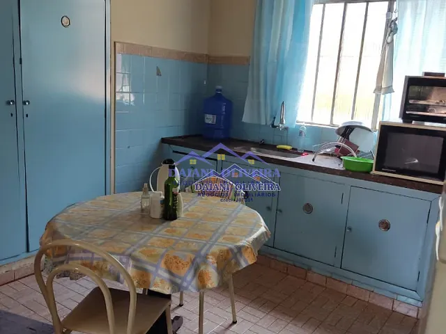 Casa com 256m² 3 quartos e 3 banheiros, à venda, no bairro CENTRO em Cambará
