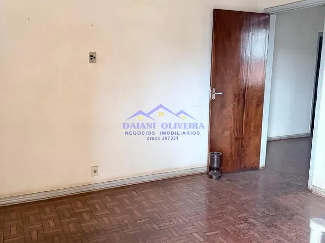 Casa com 256m² 3 quartos e 3 banheiros, à venda, no bairro CENTRO em Cambará