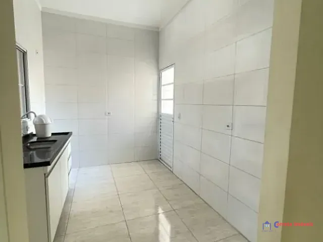 Casa 2 quartos e 1 banheiro, para alugar, no bairro Interlagos em Três Lagoas