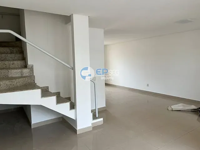 Casa com 143m² 3 quartos e 2 banheiros, à venda, no bairro Jardim Pioneiros em Londrina