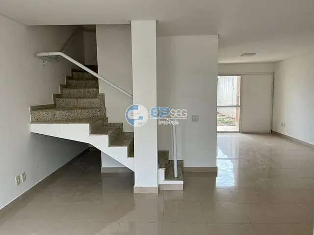 Casa com 143m² 3 quartos e 2 banheiros, à venda, no bairro Jardim Pioneiros em Londrina