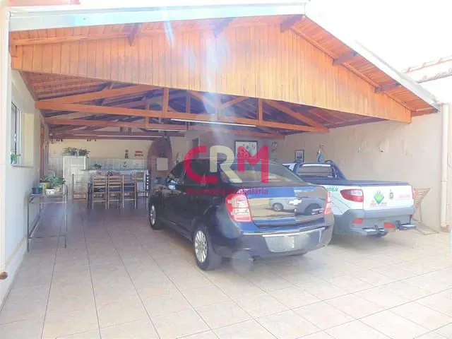 Casa com 649m² 3 quartos e 3 banheiros, à venda, no bairro Parque Residencial Laranjeiras I em Taquaritinga