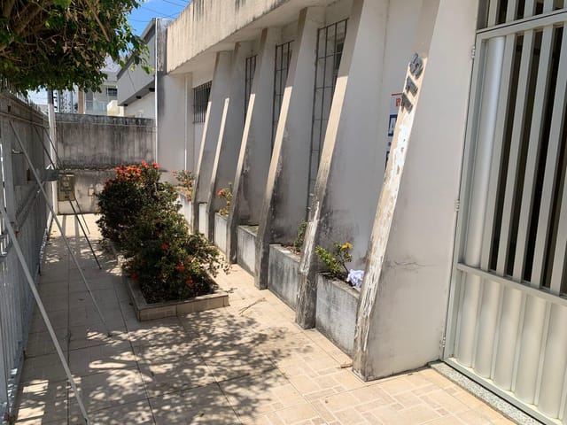 Casa 3 quartos e 2 banheiros, para alugar, no bairro Centro em Itabaiana