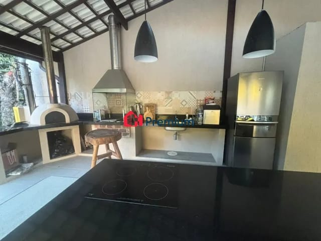 Casa 5 quartos e 3 banheiros, à venda, no bairro Jacarepaguá em Rio de Janeiro