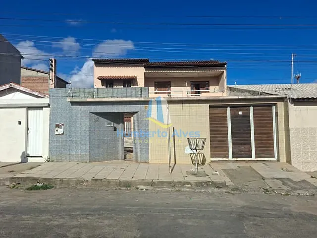 Casa 3 quartos e 3 banheiros, à venda, no bairro Cruzeiro em Vitória da Conquista