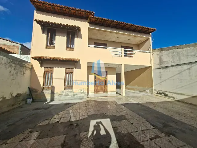 Casa 3 quartos e 3 banheiros, à venda, no bairro Cruzeiro em Vitória da Conquista