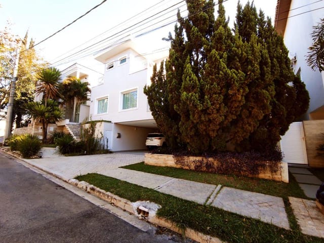 Casa com 510m² 4 quartos e 5 banheiros, à venda, no bairro Loteamento Portal do Paraíso em Jundiaí