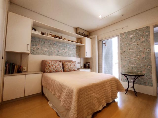 Casa com 510m² 4 quartos e 5 banheiros, à venda, no bairro Loteamento Portal do Paraíso em Jundiaí