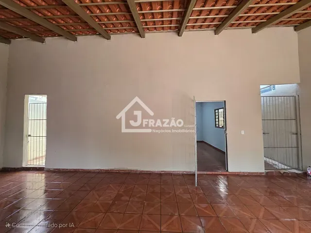 Casa 3 quartos e 1 banheiro, para alugar, no bairro Setor Urias Magalhães em Goiânia