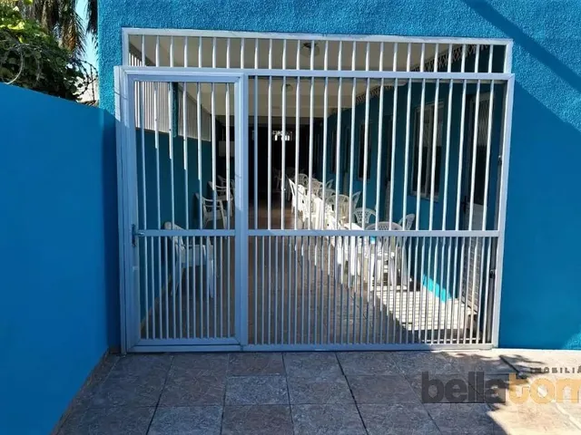 Casa com 440m² 6 quartos e 7 banheiros, à venda, no bairro Centro em Guaratuba