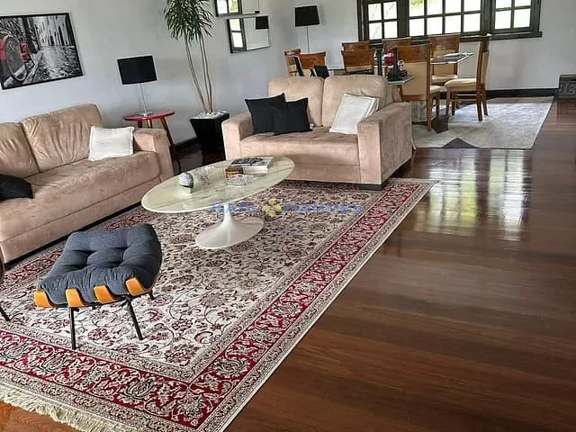 Casa 4 quartos e 6 banheiros, à venda, no bairro Centro em Petrópolis