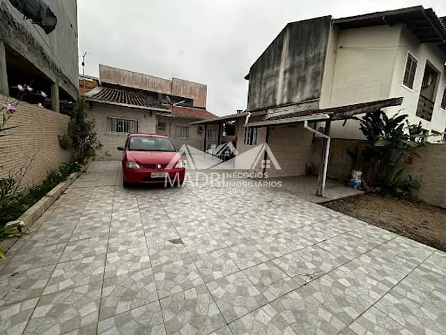 Casa com 210m² 2 quartos e 1 banheiro, à venda, no bairro Madri em Palhoça