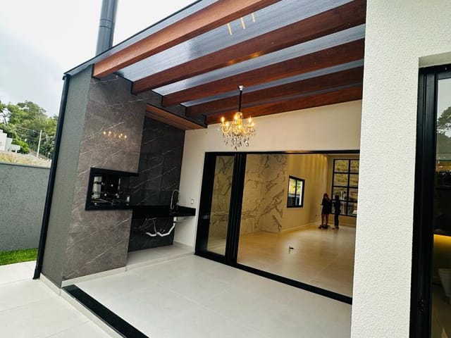 Casa com 360m² 3 quartos e 4 banheiros, à venda, no bairro Forquilhas em São José