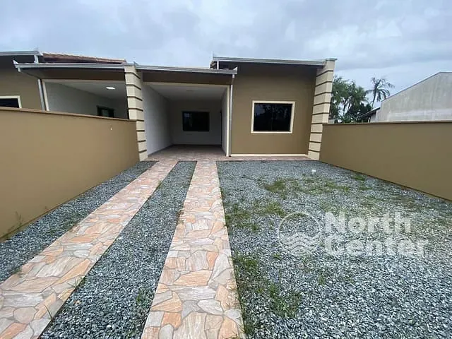 Casa com 180m² 3 quartos e 2 banheiros, à venda, no bairro Pinheiros em Balneário Barra do Sul