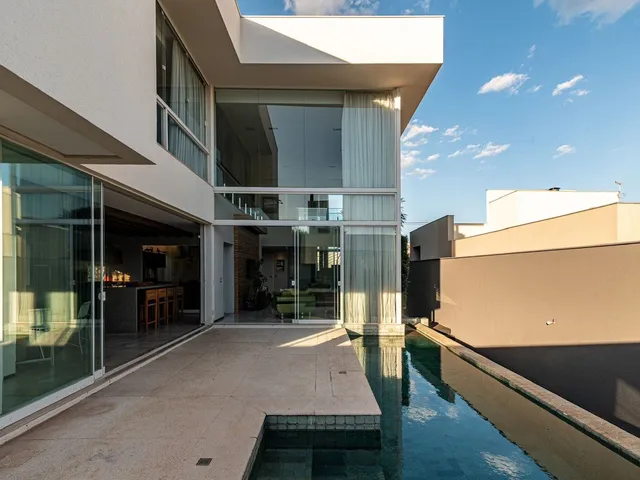 Casa com 400m² 3 quartos e 5 banheiros, à venda, no bairro Vivendas do Arvoredo em Londrina