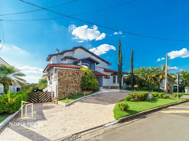 Casa 4 quartos e 6 banheiros, à venda, no bairro Marambaia em Vinhedo