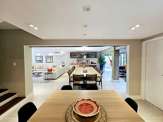 Casa 3 quartos e 6 banheiros, à venda, no bairro Brooklin em São Paulo