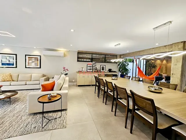 Casa 3 quartos e 6 banheiros, à venda, no bairro Brooklin em São Paulo