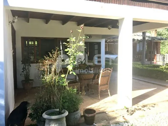 Casa com 3840m² 4 quartos e 2 banheiros, à venda, no bairro Caraguatá em Mairiporã