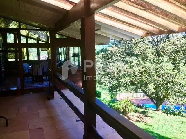 Casa com 3840m² 4 quartos e 2 banheiros, à venda, no bairro Caraguatá em Mairiporã