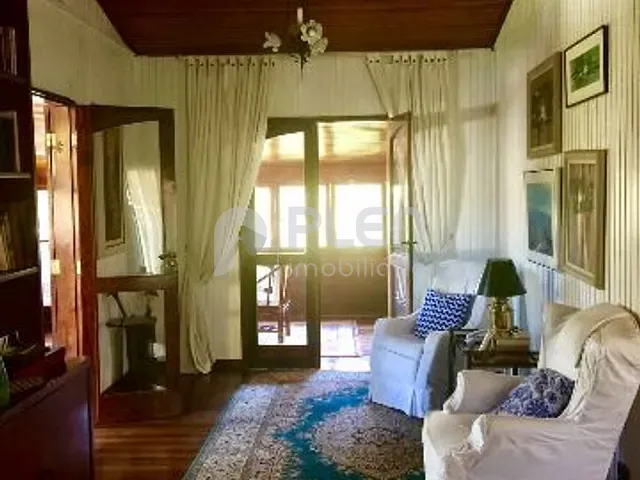 Casa com 3840m² 4 quartos e 2 banheiros, à venda, no bairro Caraguatá em Mairiporã
