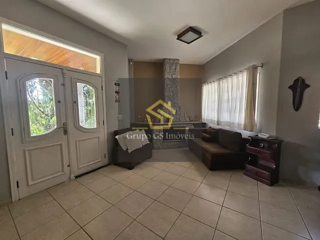 Casa com 1000m² 4 quartos e 5 banheiros, à venda, no bairro Caixa D´Água em Vinhedo