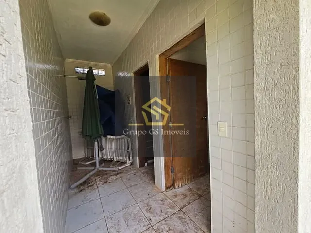 Casa com 1000m² 4 quartos e 5 banheiros, à venda, no bairro Caixa D´Água em Vinhedo