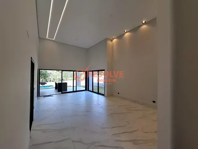 Casa com 1120m² 3 quartos e 2 banheiros, à venda, no bairro Bellard em Guararema
