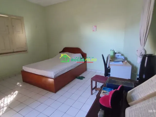 Casa com 231m² 4 quartos e 2 banheiros, à venda, no bairro Centro em Teresina