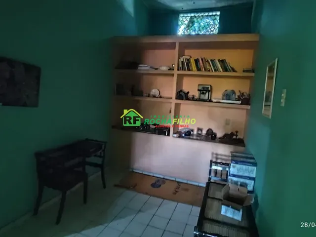 Casa com 231m² 4 quartos e 2 banheiros, à venda, no bairro Centro em Teresina