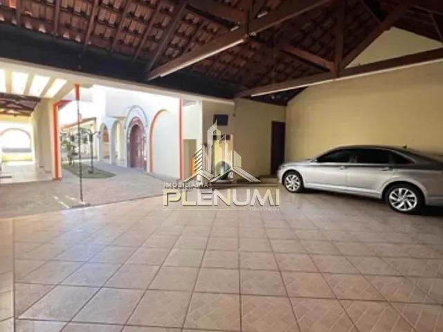 Casa 5 quartos e 6 banheiros, à venda, no bairro Saúde em Rio Claro