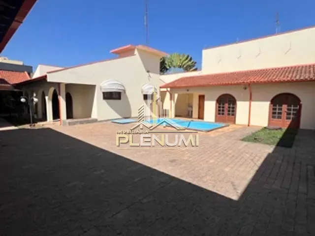 Casa 5 quartos e 6 banheiros, à venda, no bairro Saúde em Rio Claro