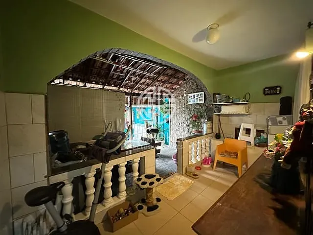 Casa 2 quartos e 2 banheiros, à venda, no bairro Santíssimo em Rio de Janeiro