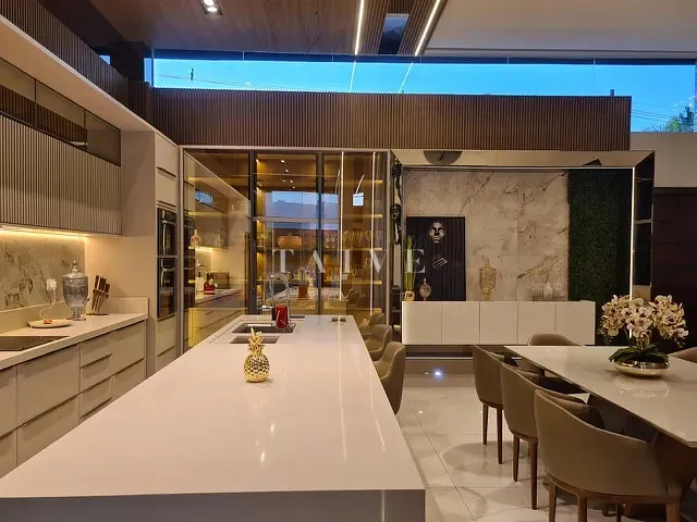 Casa com 500m² 4 quartos e 3 banheiros, à venda, no bairro Recanto do Salto em Londrina