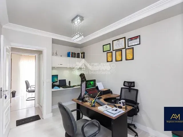 Casa com 360m² 5 quartos e 6 banheiros, à venda, no bairro Vila Izabel em Curitiba