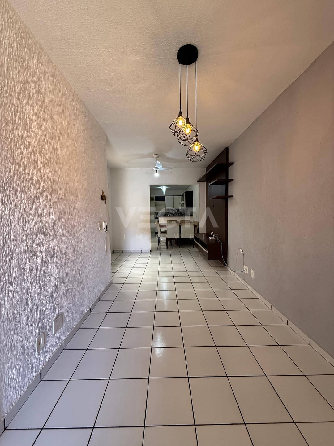 Casa à venda com 2 quartos, 80m² - Foto 2