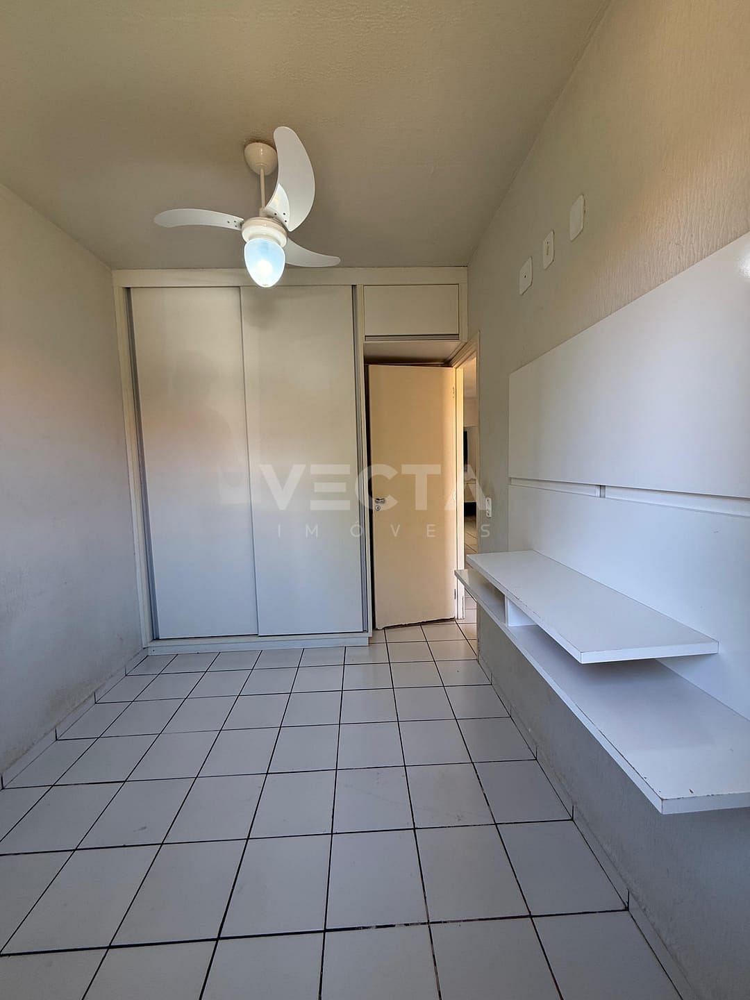 Casa à venda com 2 quartos, 80m² - Foto 9