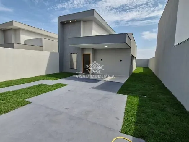 Casa com 300m² 2 quartos e 1 banheiro, à venda, no bairro Residencial Santa Catarina em Sinop