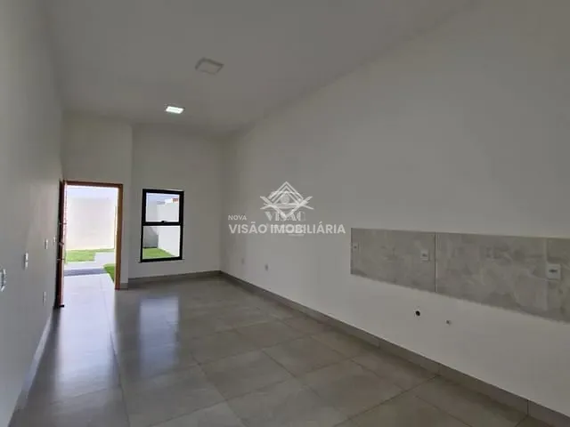 Casa com 300m² 2 quartos e 1 banheiro, à venda, no bairro Residencial Santa Catarina em Sinop