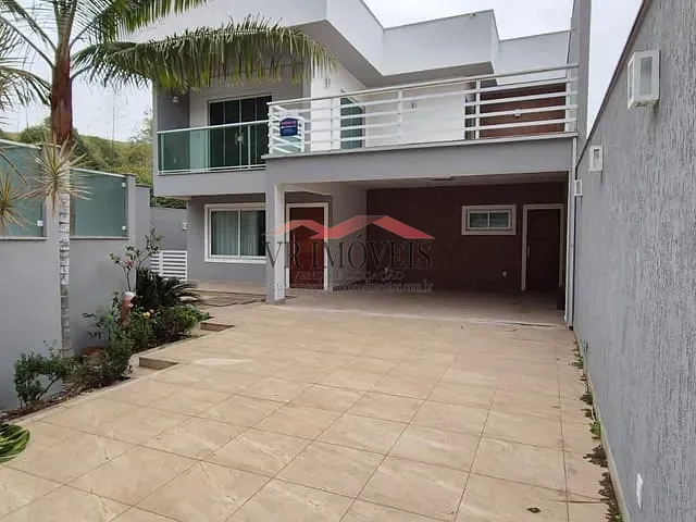 Casa com 247m² 3 quartos e 2 banheiros, à venda, no bairro São Luiz em Volta Redonda