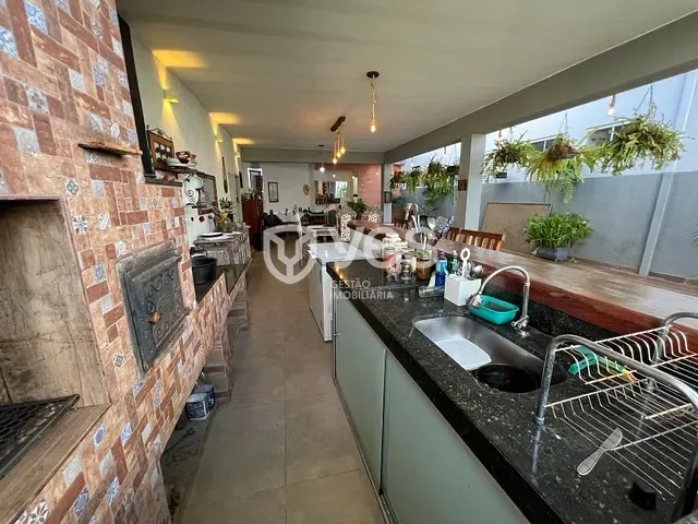 Casa com 360m² 3 quartos e 3 banheiros, à venda, no bairro Residencial das Acácias em Araxá