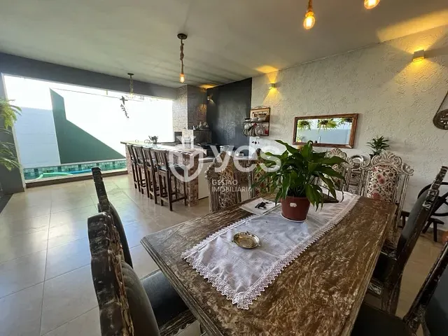 Casa com 360m² 3 quartos e 3 banheiros, à venda, no bairro Residencial das Acácias em Araxá