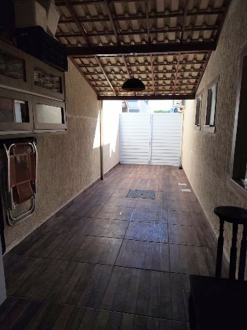 Casa 2 quartos e 1 banheiro, à venda, no bairro Chácara Mariléa em Rio das Ostras