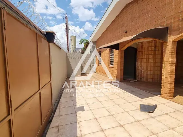 Casa 3 quartos e 3 banheiros, para alugar, no bairro Marchi em Barretos