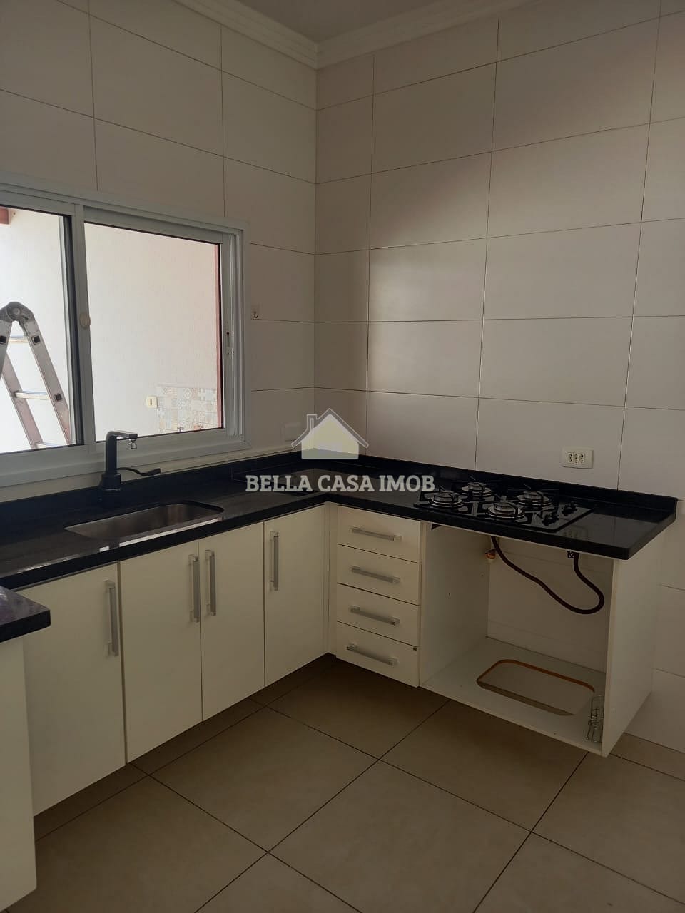 Casa à venda com 3 quartos, 164m² - Foto 2